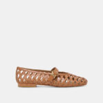 DOLCE VITA Bodey Flat – Saddle